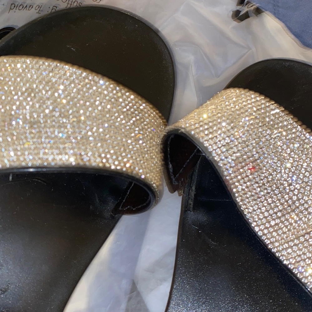 !! NEW !! Embellished Slide Sandals in Black
